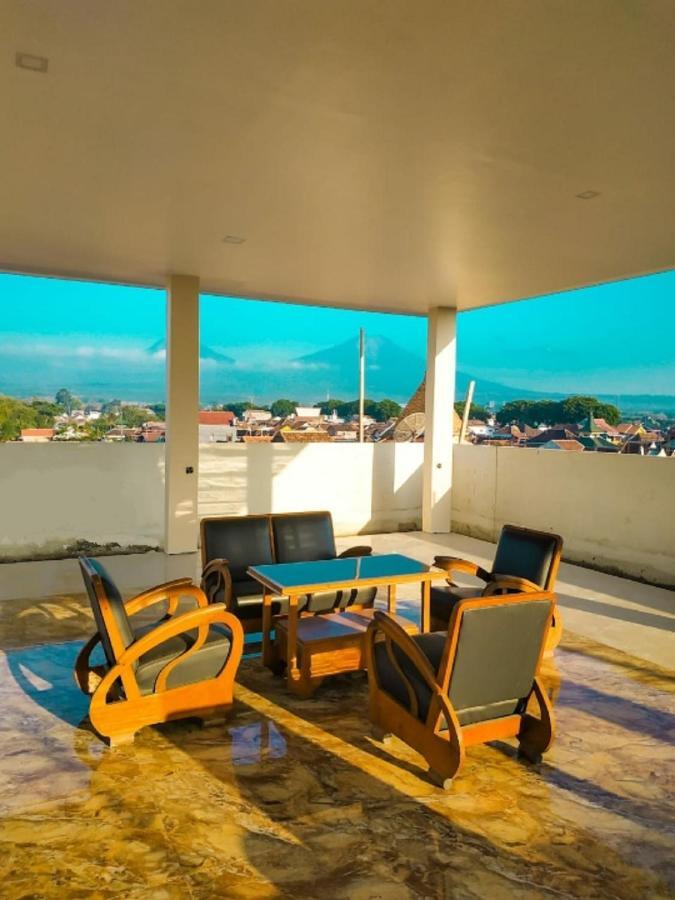 Bluefire Homestay Syariah Banyuwangi  Exterior photo