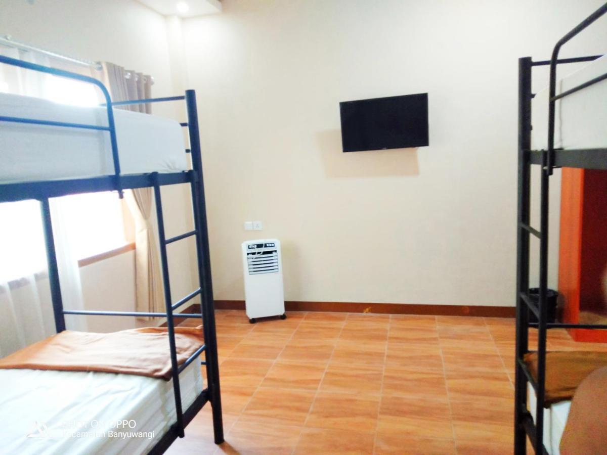 Bluefire Homestay Syariah Banyuwangi  Exterior photo